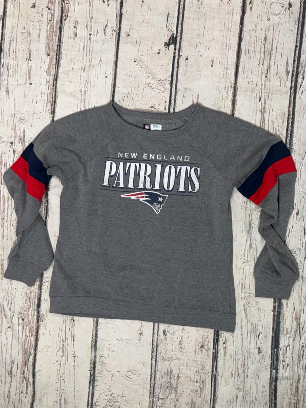 New England Patriots NFL Football Crewneck Gray Retro Sweatshirt Womens